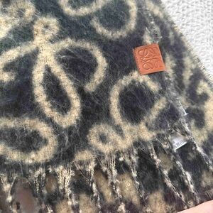 Loewe Black and Cream Wool Scarf